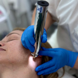 10.Косметология Luxus Plasma Liner — лечение акне, постакне, рубцов и пигментации