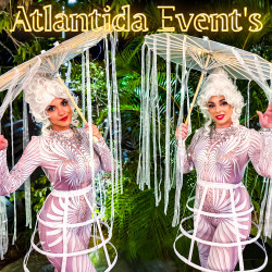 Встреча гостей - ангелы и зонтики шоу Atlantida Event