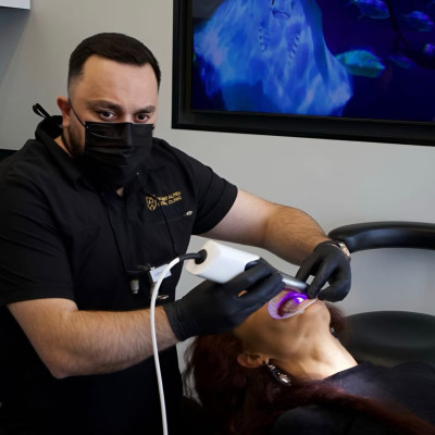 Установка имплантов и коронок