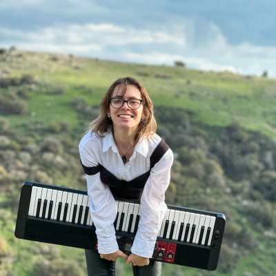 Вокал, Фортепиано, Импровизация, Солтфеджио, Сочинение