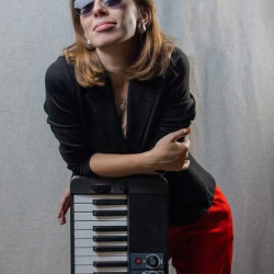 06.Живое занятие по голосу — голосовые практики, импровизация, звучать свободно