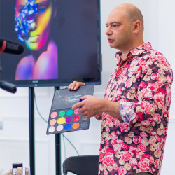 04.Профессиональный курс макияжа: разбор косметики и техник