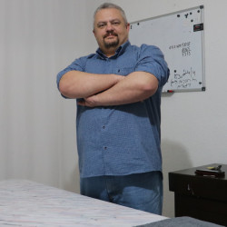 01.Тарас костоправ в Израиле - работа с болью в спине, пояснице и восстановлением позвоночника